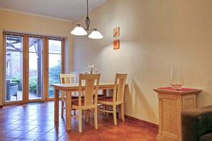 Dining - Vrbo Property (Ostseebad Kühlungsborn)