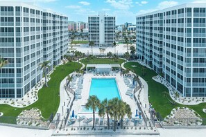 Pool - Creciente 506S Beachfront 2B/2B Island Vacation Condo, Gulf View, Resort Pool (Fort Myers Beach)