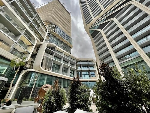 Mercury tower apartment by Dahlia