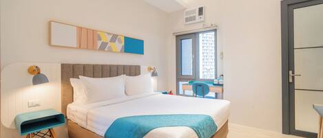 Superior Room, 1 Queen Bed | In-room safe, desk, laptop workspace, free WiFi