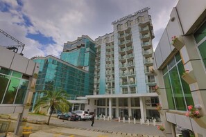 Exterior - Hotel De Leopol International (Addis Ababa)