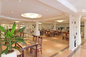 Dining - Hotel De Leopol International (Addis Ababa)