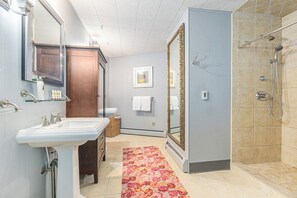 Hair dryer, towels