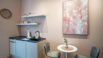 Studio, 1 Bedroom | Interior