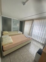 Basic Double or Twin Room, 1 Bedroom