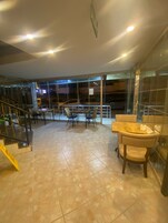 Basic Double or Twin Room, 1 Bedroom | Dining