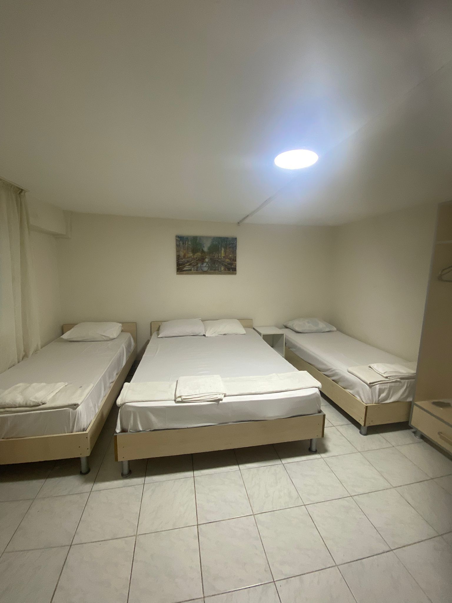 Habitación básica con 1 cama doble o 2 individuales, 1 habitación | Wifi gratis