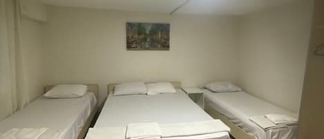 Basic-Doppel- oder -Zweibettzimmer, 1 Schlafzimmer