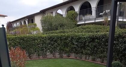 App. TOBI, charming apartment in a quiet location only 80 mt from the lake