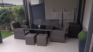 屋外ダイニングエリア