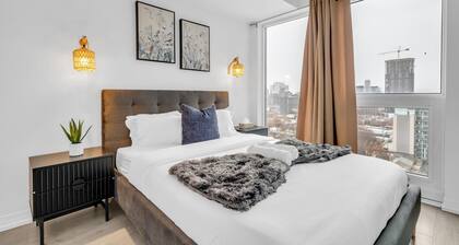 Peaceful Downtown 2BR Retreat with 2 Spacious Baths. Effortless City Access!