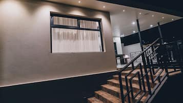 Apartamento premium, sacada, vista para a colina | Fachada