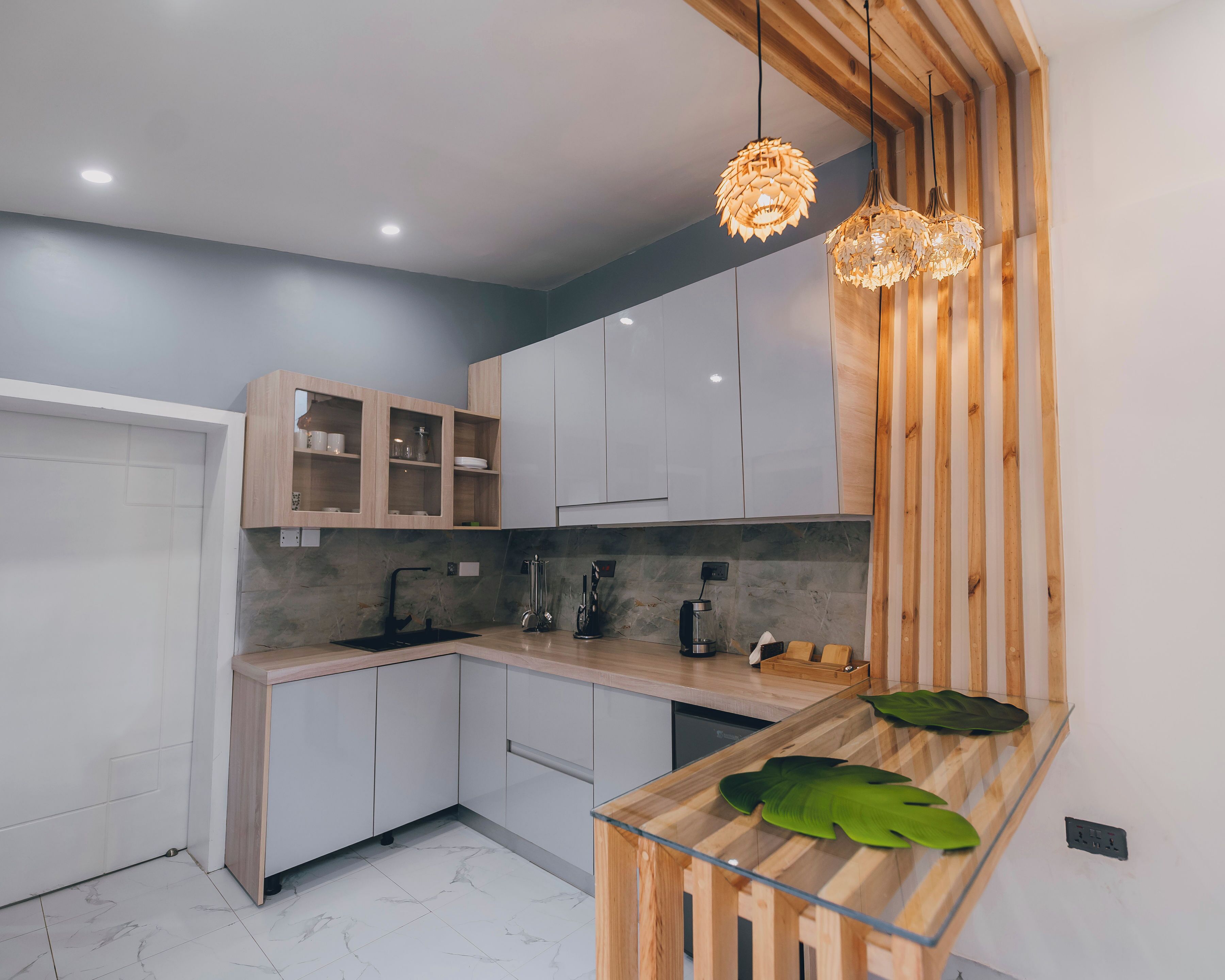 Vila família, sacada | Cozinha privada | Geladeira grande, micro-ondas, cooktop