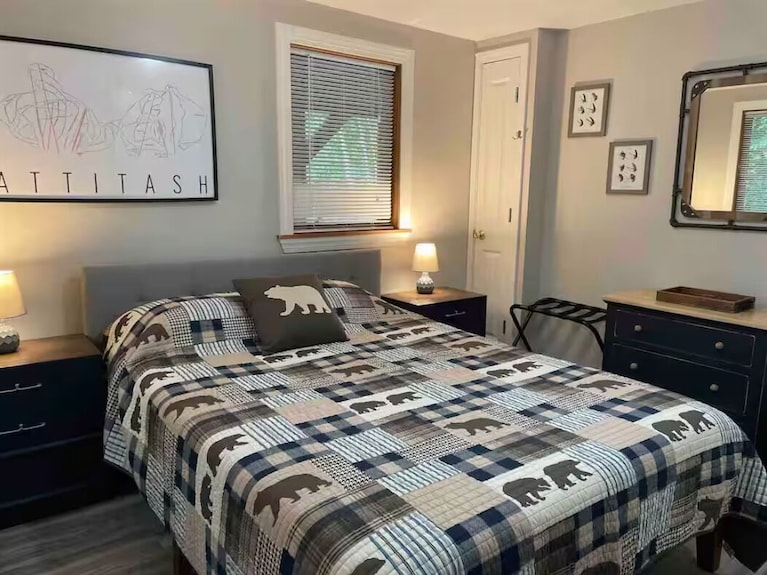 Marvelous 3-bedroom Chalet In Charming Bartlett For Your Getaway - New Hampshire
