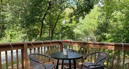 Marvelous 3-bedroom chalet in charming Bartlett for your getaway
