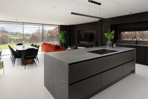 House - Woldside - Luxury Property Sleeps 10 (York)