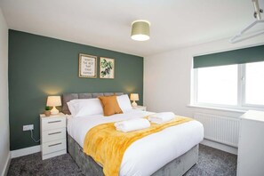 3 chambres, bureau, fer et planche à repasser, Wi-Fi gratuit