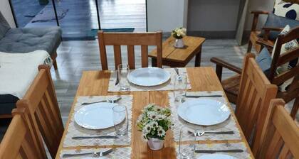 Complete house • Up to 10 people • Excellent value for money. Pets are allowed.
