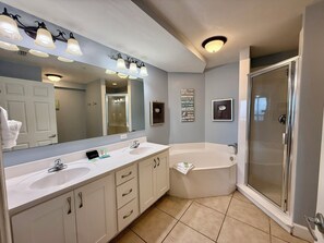 Shower, hair dryer, towels - Gulf-Front w/ Balcony Views & Family Comfort Free Golf & Activities Daily! (Panama City Beach)