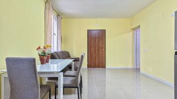 Habitación doble Confort, patio | Interior