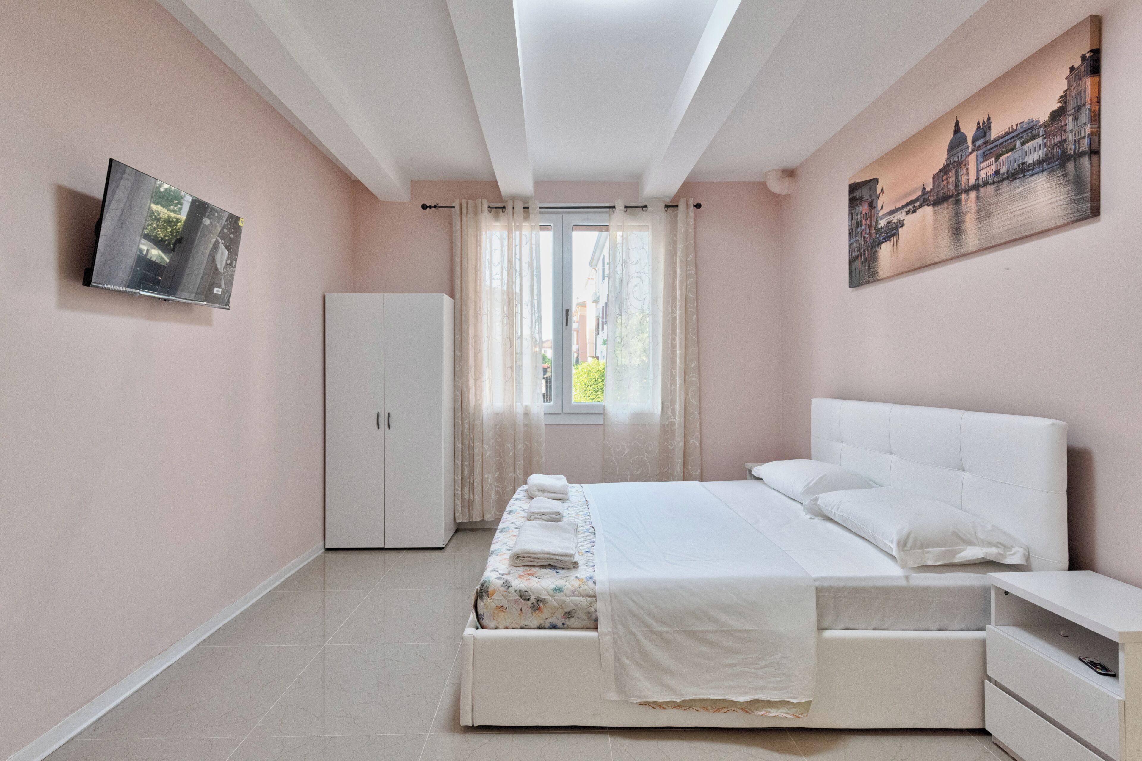 Comfort Double Room, Patio | Desk, laptop workspace, free WiFi