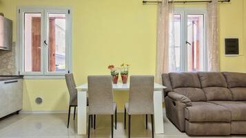 Comfort Double Room, Patio | Living area