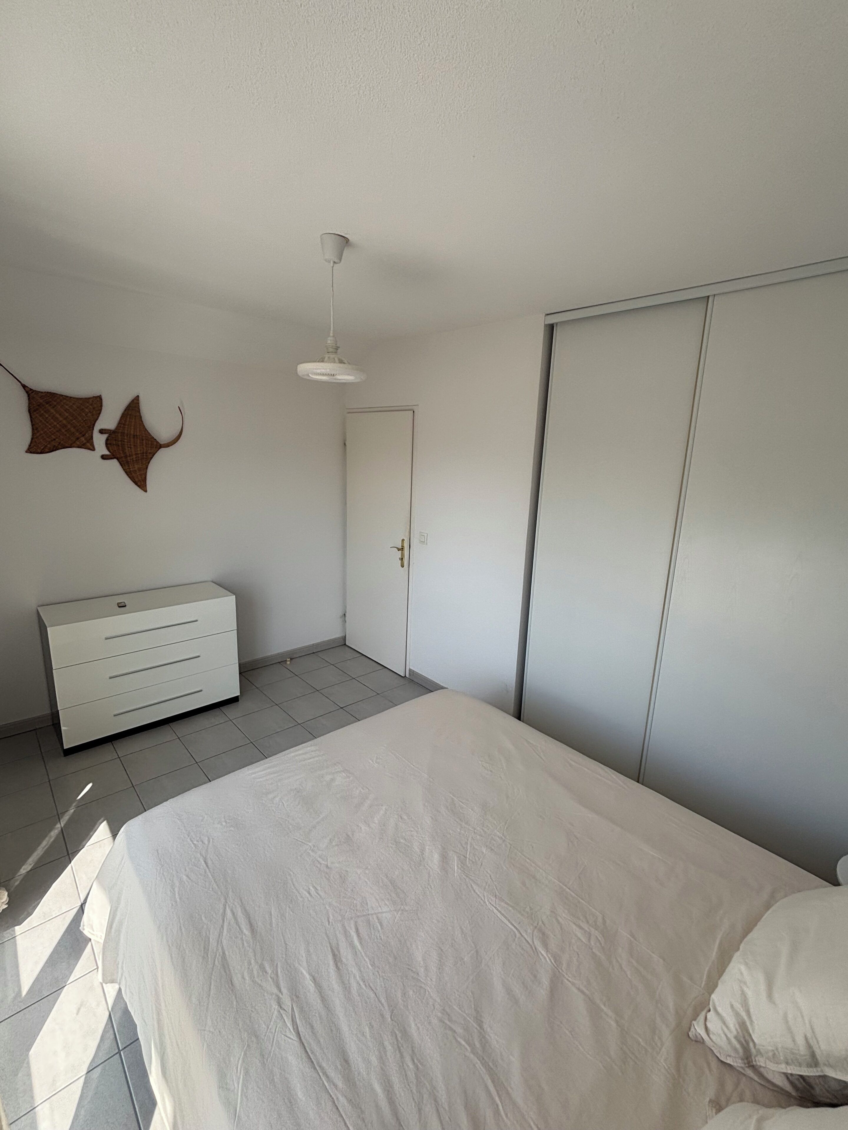 2 dormitorios, wifi gratis, ropa de cama