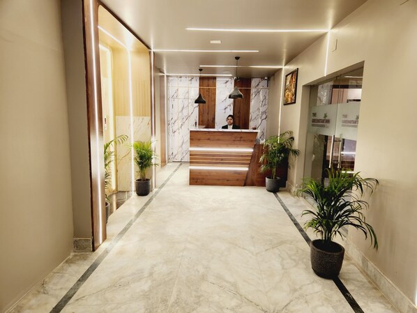 Lobby - The Greenstar Inn Premium (Bhubaneshwar)