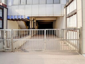House | Reception - Collection O Vyara Railway Station (Vyara)
