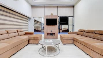 House | Reception