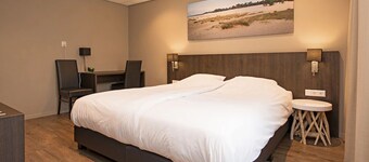 Modern Room with Garden Access and Free Parking in Vlijmen, Near Nature Trails