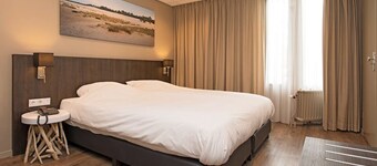 Modern Room with Garden Access and Free Parking in Vlijmen, Near Efteling