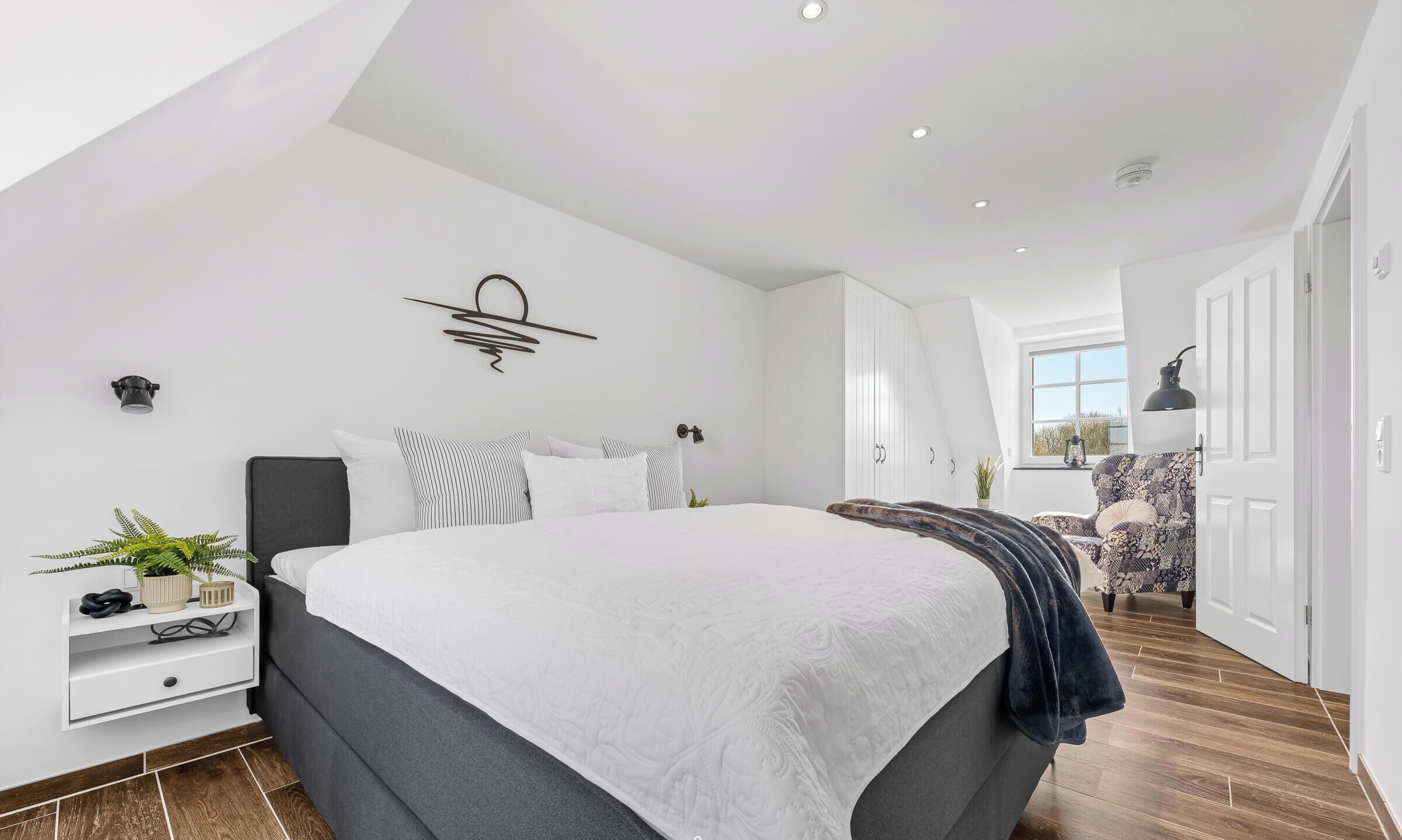 Bügeleisen/Bügelbrett, Reisekinderbett, kostenloses WLAN, Bettwäsche