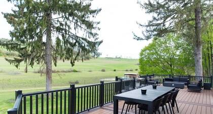 2min drive to Bear Brook Valley!!