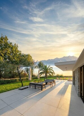 Outdoor dining - Villa Meridia (Massa Lubrense)