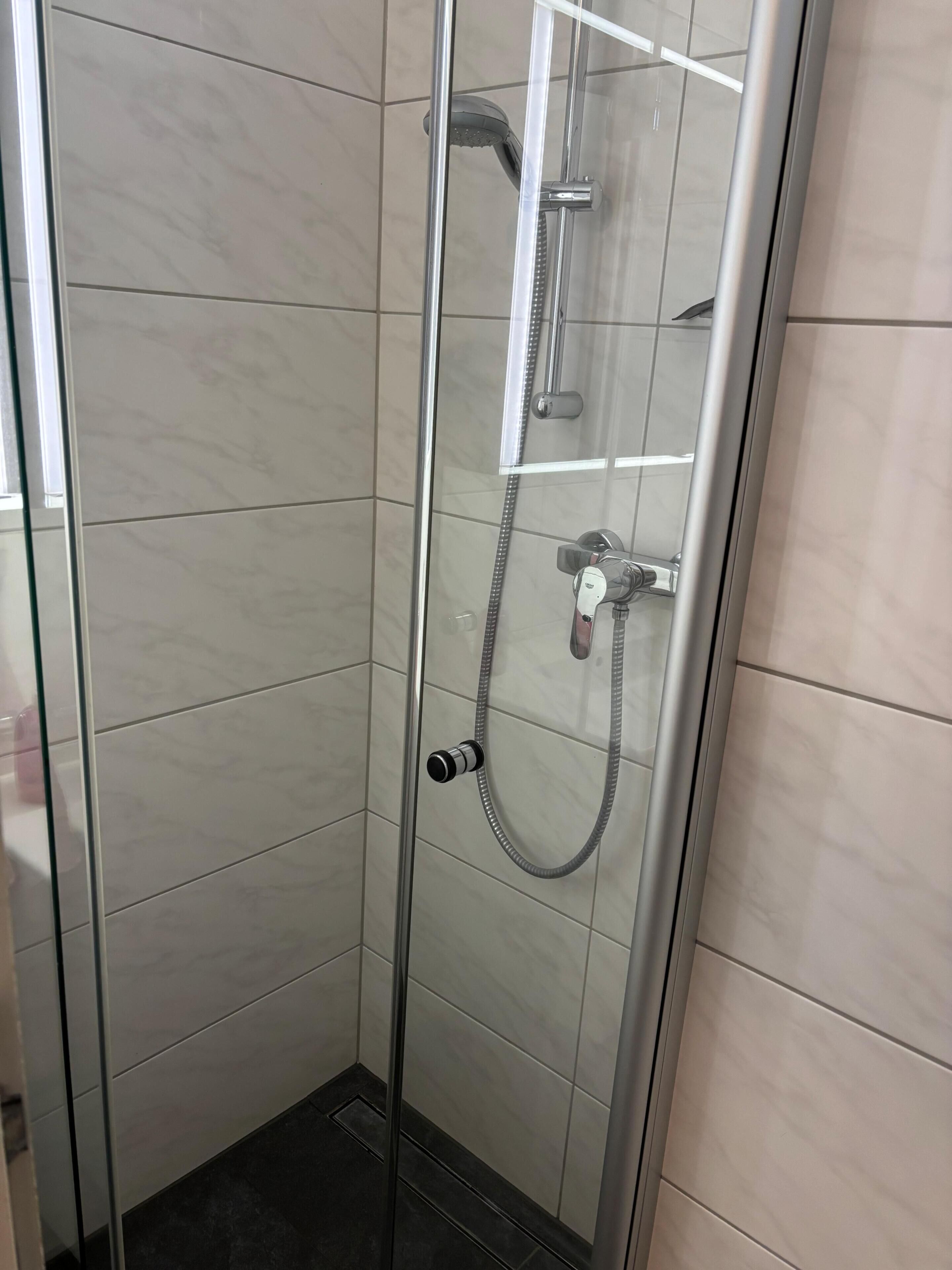 Dusche, Haartrockner