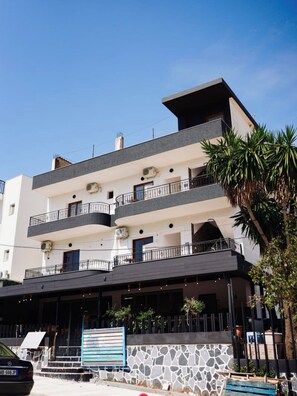 Exterior - Corner Hotel (Ksamil)