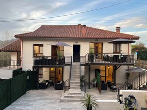 Exterior - Vrbo Property (Onis)