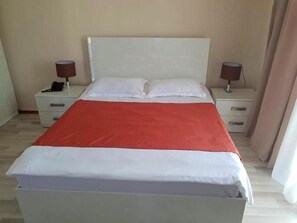 Chambre Double Standard, balcon, vue ville