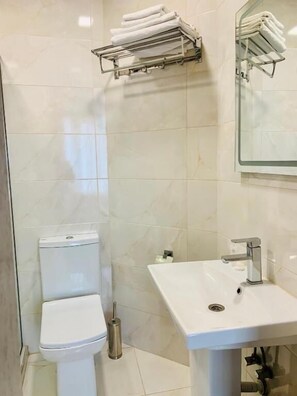 Hair dryer, towels - Old Tsereteli (Batumi)