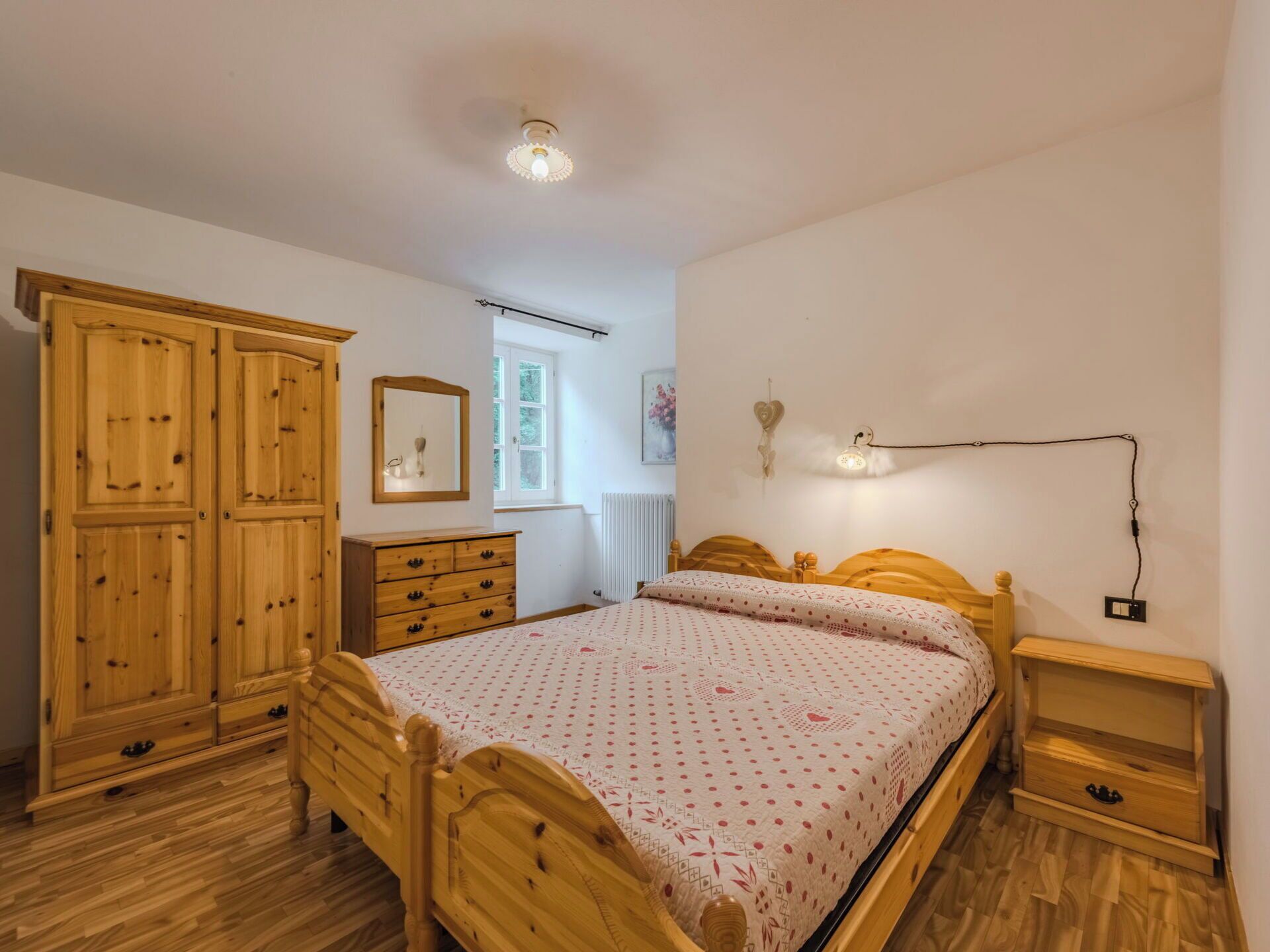Bett, Möbel, Schlafzimmer, Interior Design, Bedding, Bettdecke, Holz, Decke, Zimmer, Schublade