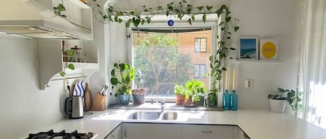 Fridge, microwave, oven, stovetop