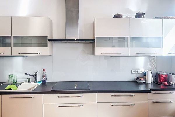 Cabinetry, Küche, Küchengerät, Countertop, Möbel, Interior Design, Flooring, Major Appliance, Schublade, Zuhause