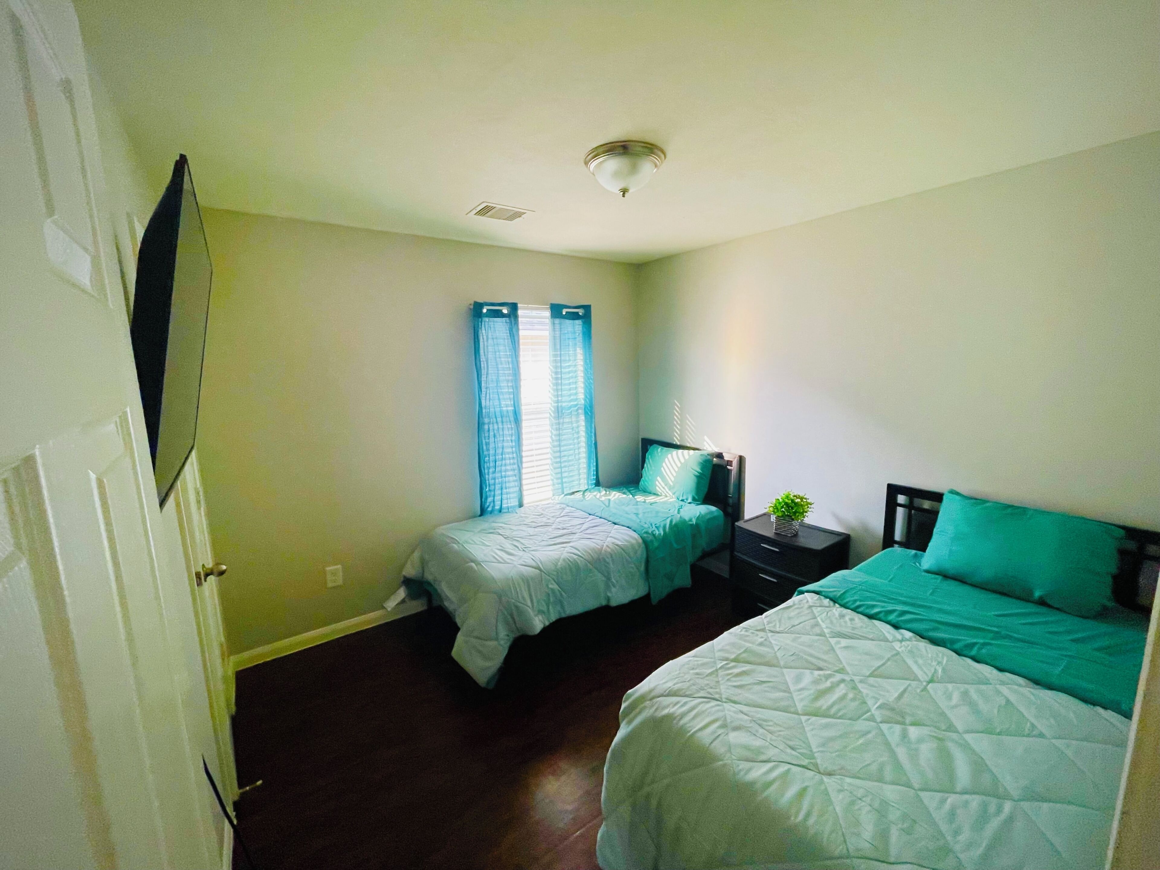 4 bedrooms, Internet, bed sheets