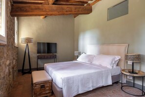 2 camere, culla da viaggio, Wi-Fi gratuito