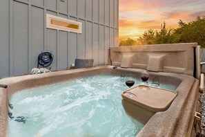 Bañera de hidromasaje exterior