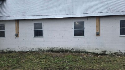 Horse Motel • RV Camping • Tent Camping • Horse Experiences
PET FRIENDLY!