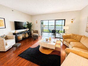 Smart TV - Renovated 2BR/2BA condo - Buttonwood Cove 103C by FVC (Longboat Key)