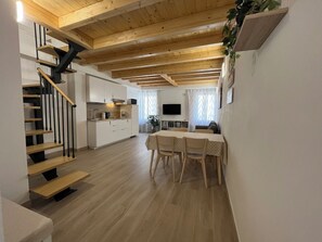 Departamento | Área de sala de estar | Televisión de pantalla plana 