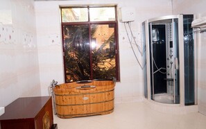 Spa - Ra Heritage Village Hotel (Kitende)